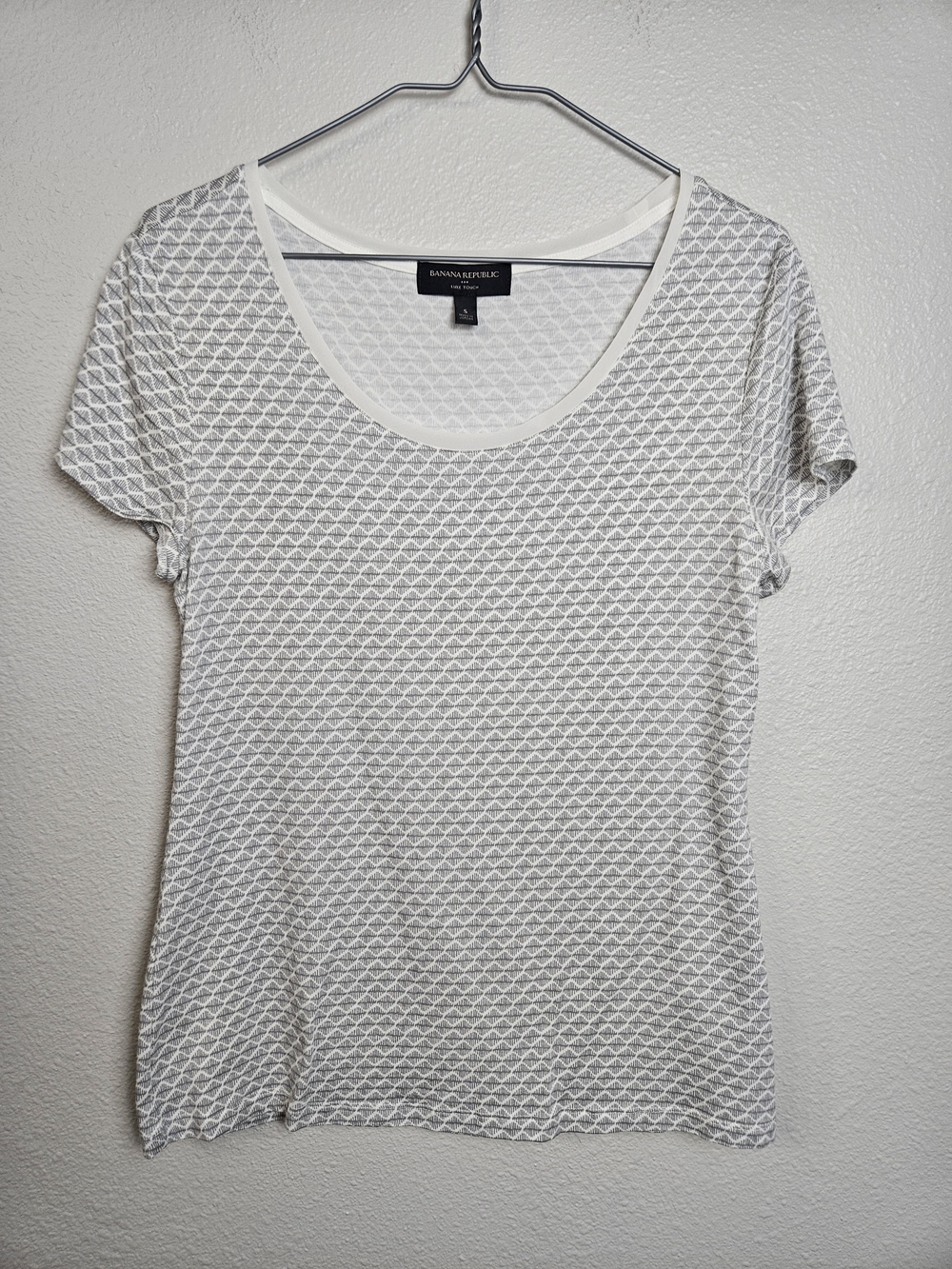 Banana Republic White Textured Scoop Neck Short Sleeve Top Small